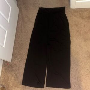 Black yoga pants flowy